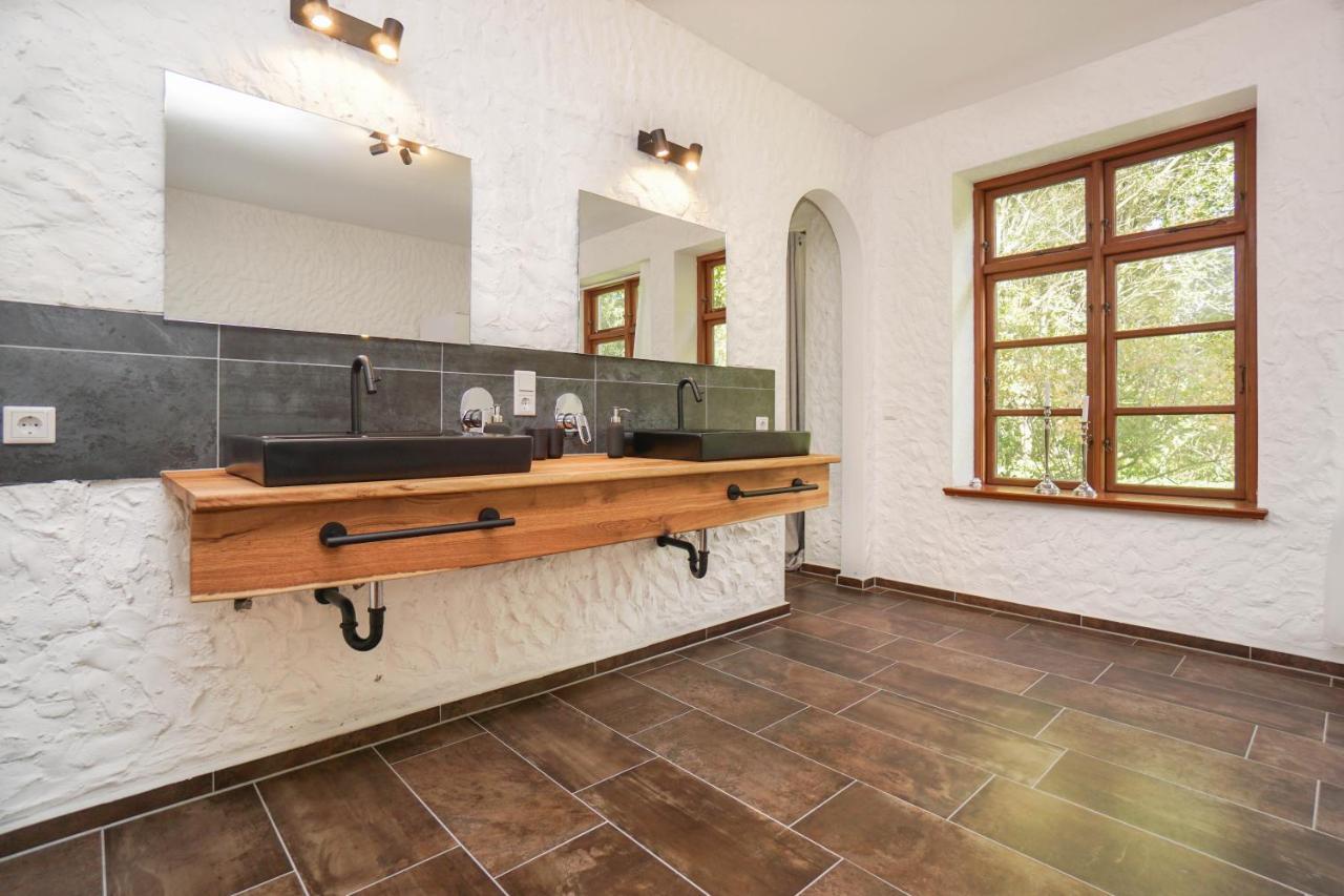 Ruhe Unter Reet-Haus Mit Sauna, Whirlpool Und Kamin Gnarrenburg المظهر الخارجي الصورة
