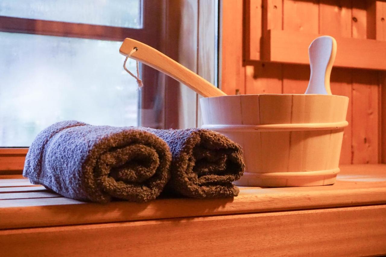 Ruhe Unter Reet-Haus Mit Sauna, Whirlpool Und Kamin Gnarrenburg المظهر الخارجي الصورة