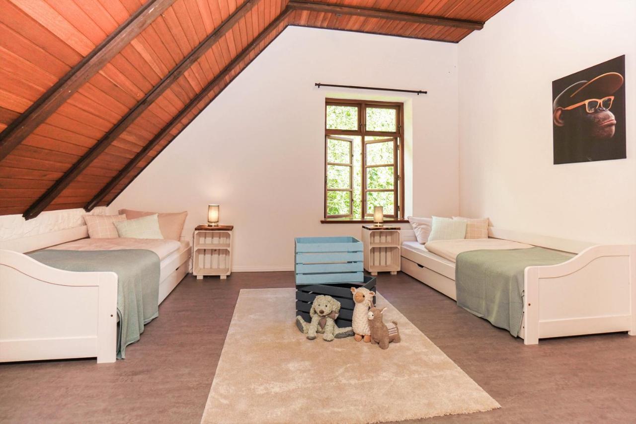 Ruhe Unter Reet-Haus Mit Sauna, Whirlpool Und Kamin Gnarrenburg المظهر الخارجي الصورة