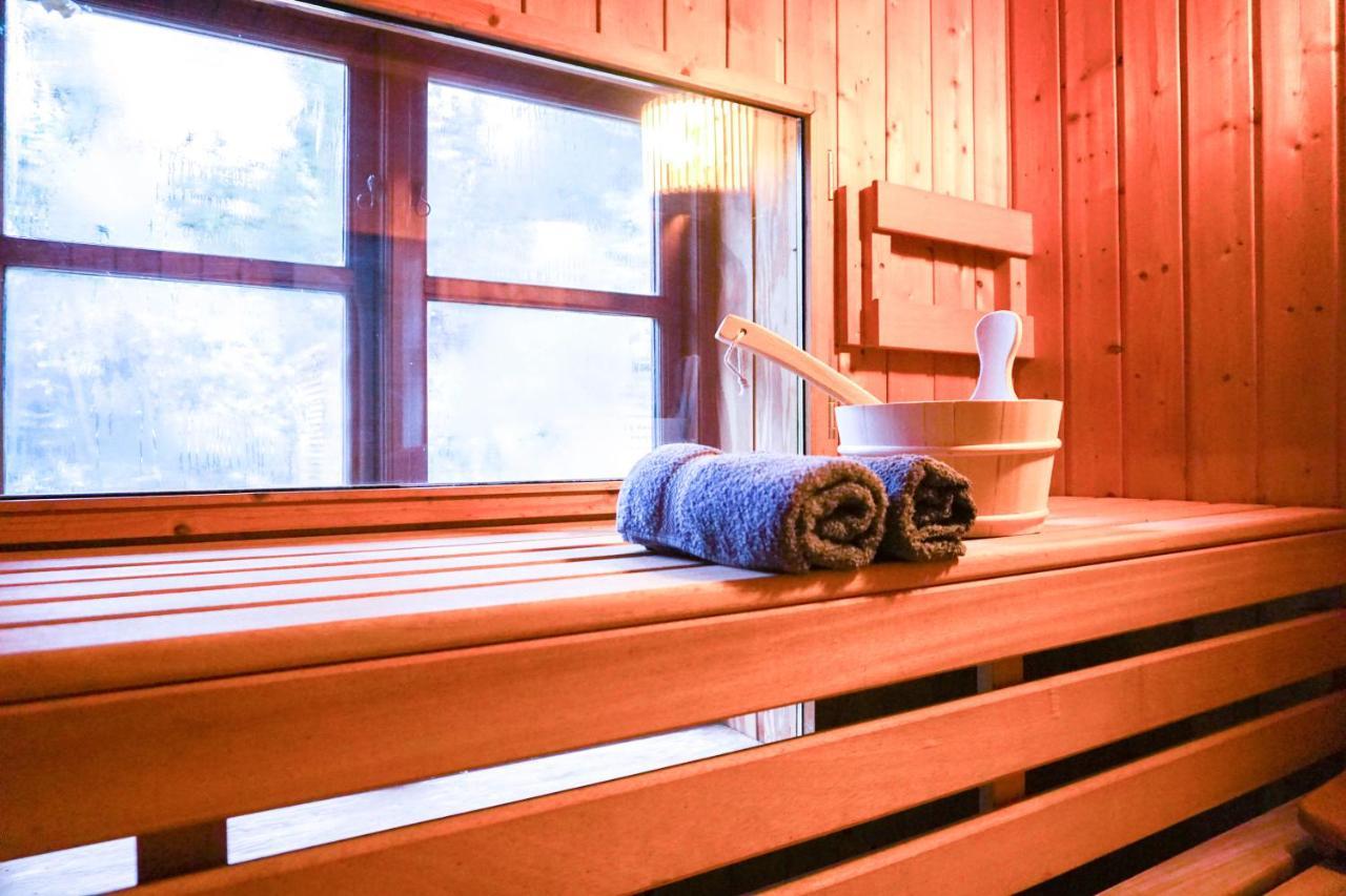 Ruhe Unter Reet-Haus Mit Sauna, Whirlpool Und Kamin Gnarrenburg المظهر الخارجي الصورة