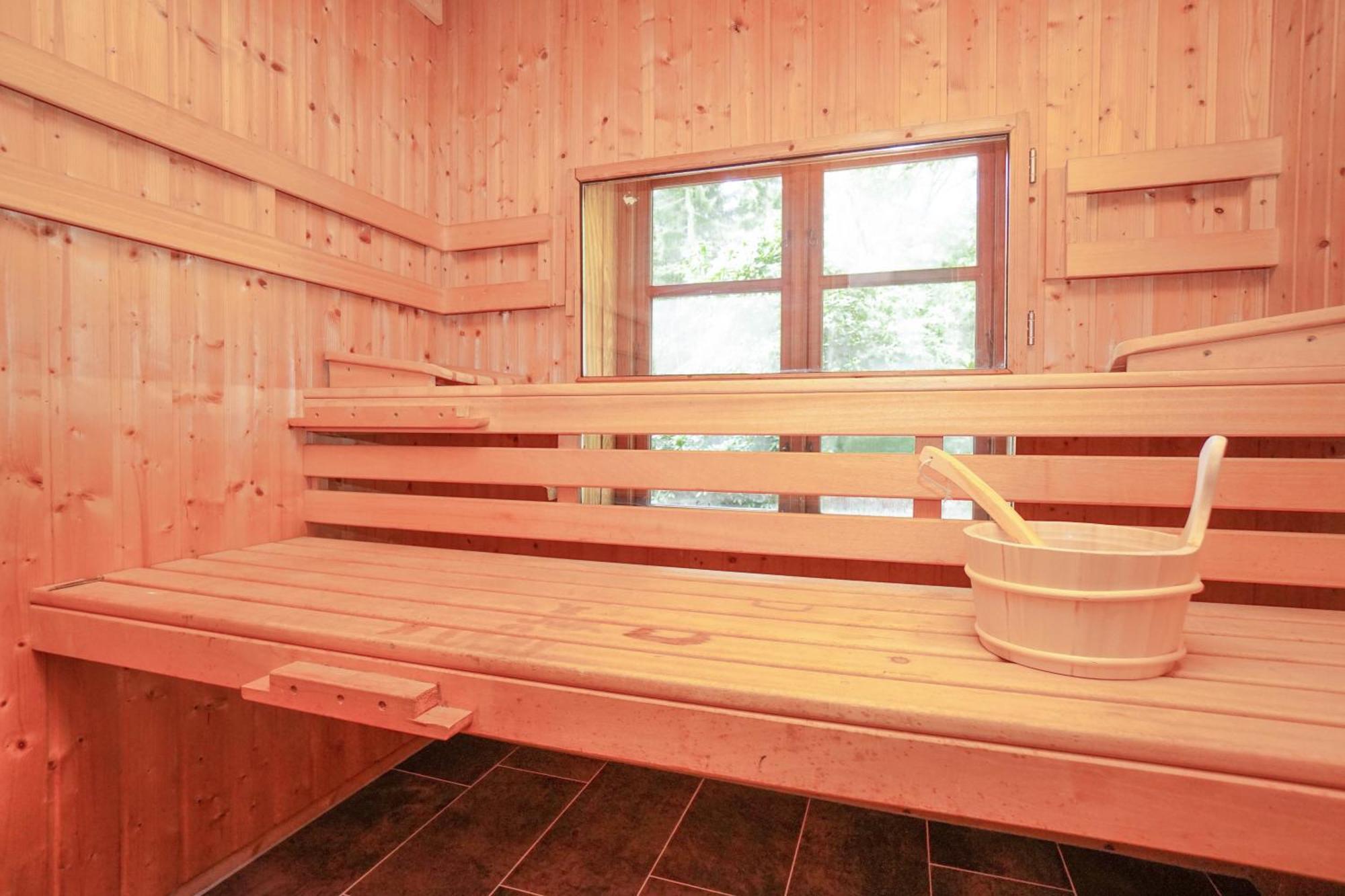 Ruhe Unter Reet-Haus Mit Sauna, Whirlpool Und Kamin Gnarrenburg المظهر الخارجي الصورة